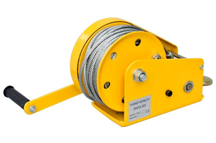 在這一方面，手搖絞盤完勝電機